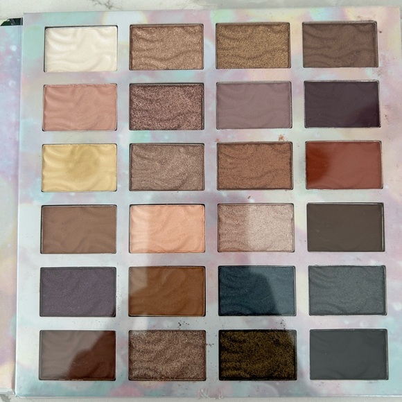 Physicians Formula Butter Holi-Fame Palette - Picture 3 of 9